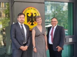 Украинский Макаров и немецкий Вандлиц подписали соглашения о партнерстве