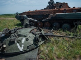 На юге ВСУ уничтожили 25 захватчиков, станцию связи и три склада боеприпасов