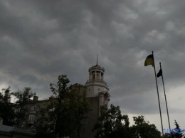 В Киеве предупреждают о «желтом» уровне опасности из-за грозы