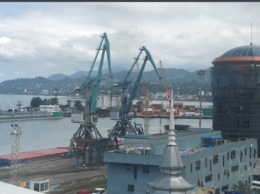 В Батуми находится танкер с российскими подсанкционными нефтепродуктами - СМИ