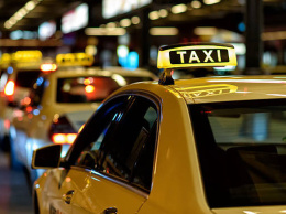 Вибір нового шляху: Робота водієм таксі на своєму авто