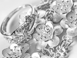 Уход за серебряными украшениями: практические советы