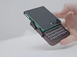 Блогер собрал уникальный смартфон из сломанного Galaxy Z Flip