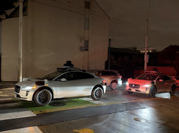 Масштабный блэкаут в Сан-Франциско парализовал роботакси Waymo и вызвал хаос на улицах города