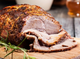 Сочная свинина к Рождеству: простой рецепт праздничной мясной закуски