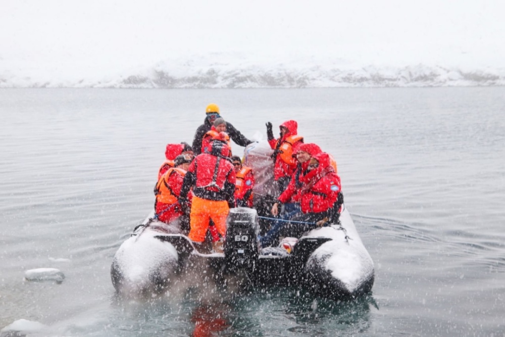 На украинской антарктической станции произошла пересменка экспедиций