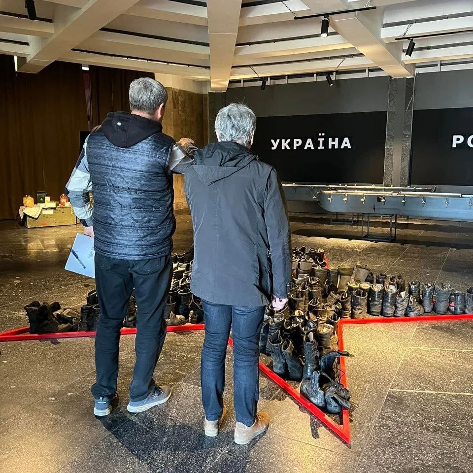 В Киеве открыли выставку об украинско-российской войне