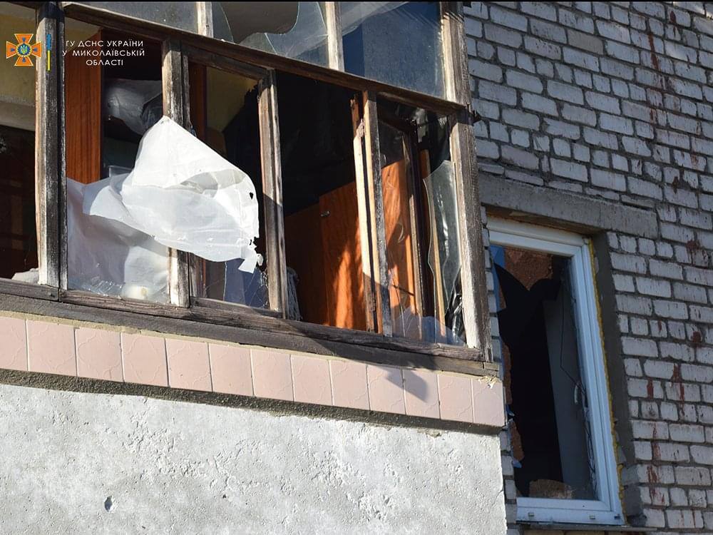 В Николаеве в результате обстрела повреждены газопровод, магазин и дома