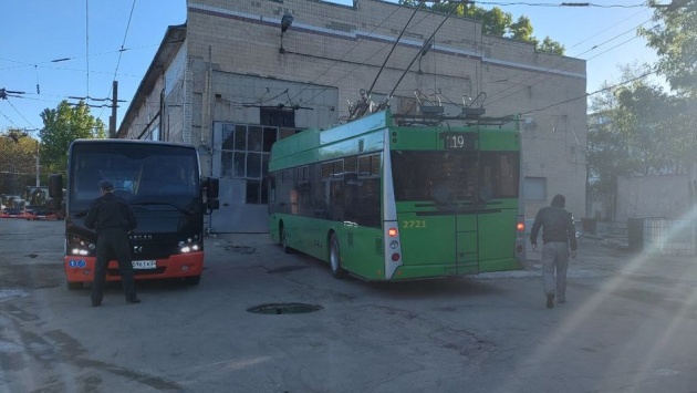 В Харькове возобновили движение автобусов и троллейбусов