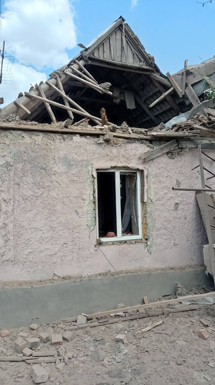 Повреждены детсад, церковь и дома: россияне обстреляли громаду на Днепропетровщине