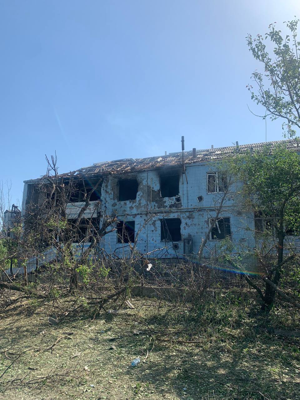 На Запорожье захватчики разрушили 100-летнюю школу в Камышевахе