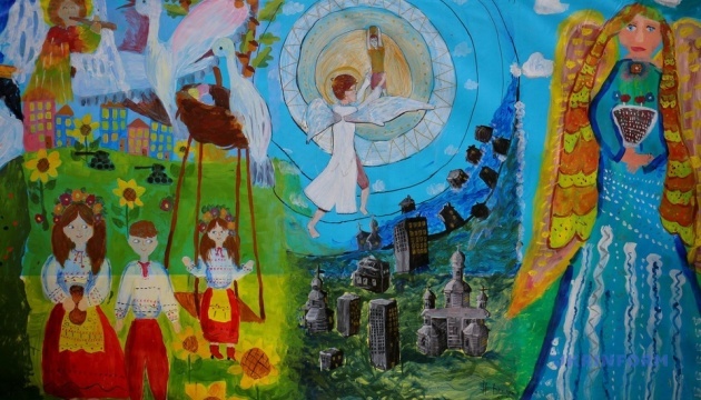 Во Львове представили стометровое полотно детских рисунков