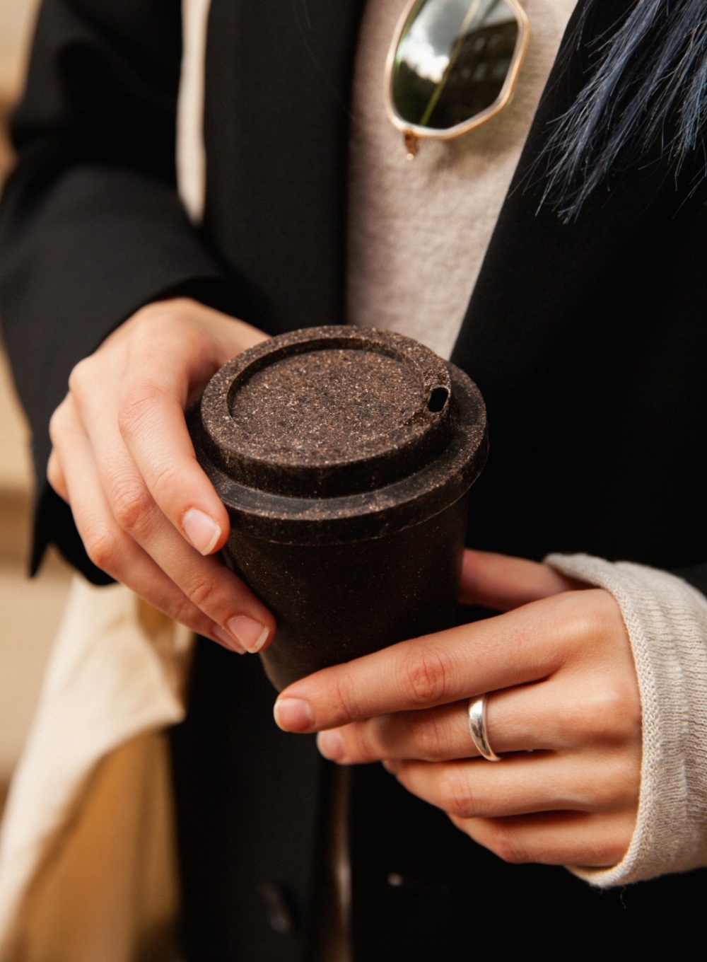 Украинский стартап производит одноразовую биоразлагаемую посуду из кофейной гущи