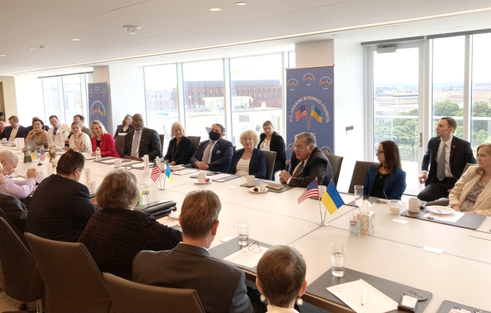 Посол США встретилась с членами Американско-Украинского делового совета
