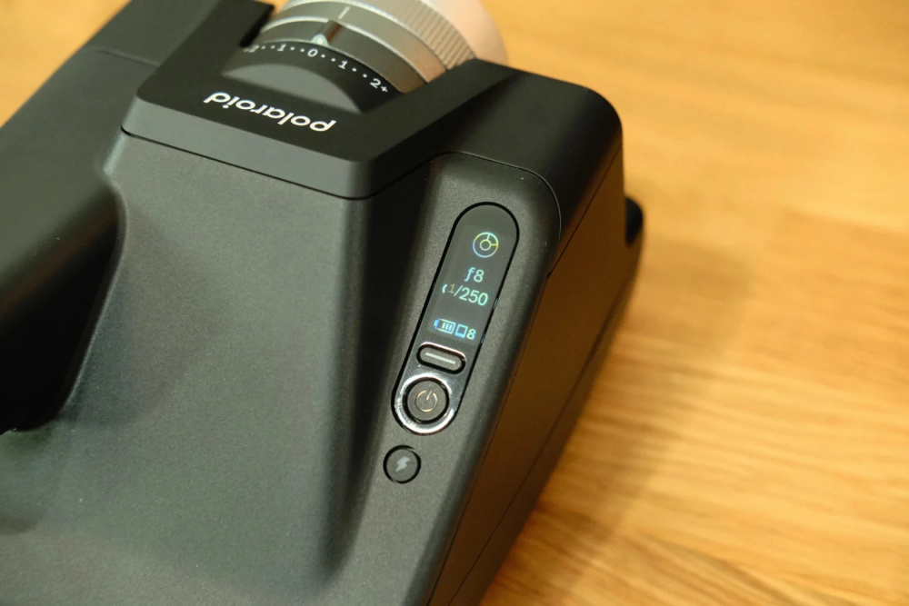 Polaroid I-2 - новая камера с самым резким объективом и ручным управлением