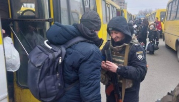 Правоохранители и спасатели эвакуировали людей из села Песковка на Киевщине