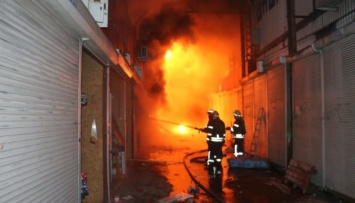 Пожар на «Барабашово» до сих пор гасят, от обстрелов в Харькове разрушены более 700 домов