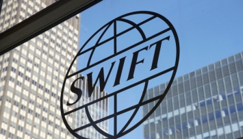 НБУ просит SWIFT отключить центробанк россии от обмена сообщениями