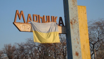 Враг обстреливает из тяжелой артиллерии линию разграничения в Донецкой области, в Угледаре и Марьинке - бои