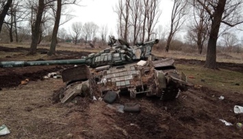В зоне ООС украинские защитники за сутки отбили семь атак врага и уничтожили девять танков