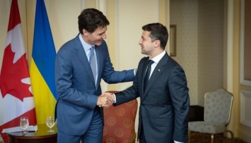 Зеленский поблагодарил премьера Канады за помощь Украине