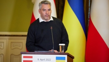 Канцлер Австрии обсудит с путиным прекращение войны в Украине