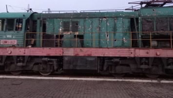 Враг ночью обстрелял еще одну железнодорожную станцию ​​на востоке Украины
