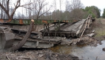 В Черниговской области строят переправы на местах разрушенных мостов