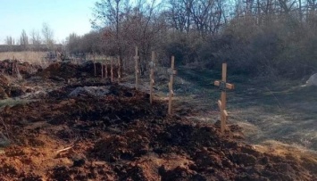 Кладбища прямо в городах: Гайдай рассказал, как на Луганщине хоронят убитых войсками рф