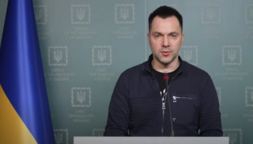 «Азов» получил подкрепление: Арестович рассказал о прорыве морпехов к защитникам Мариуполя