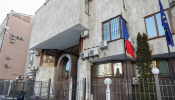 Посольство Франции вскоре вернется из Львова в Киев