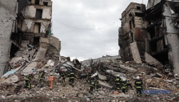 Жительница Бородянки помогла выжить людям, заблокированным в руинах