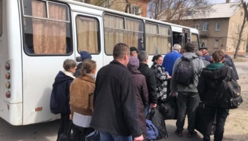 Из Луганщины не уехали еще 70 тысяч человек: Гайдай говорит, что эвакуация будет и без «режима тишины»