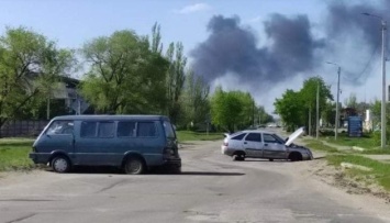 На Луганщине россияне обстреляли волонтерский автомобиль и полицейский транспорт