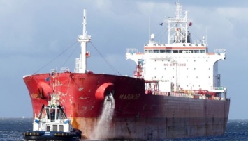 Украина призывает Нидерланды выпроводить из порта Амстердама танкер с российской нефтью