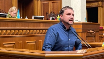 Вятрович раскритиковал Раду за неспособность перенести празднование Дня победы с 9 на 8 мая