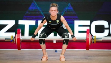 Украинка Самуляк выиграла «серебро» на юниорском ЧМ по тяжелой атлетике