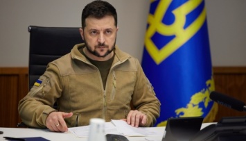 Зеленский призвал Шольца сделать «мощный шаг» и приехать в Киев 9 мая