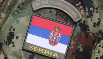 Президент Сербии предлагает вернуть обязательную военную службу