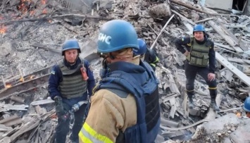 Из-за авиаудара по школе на Луганщине погибли около 60 человек - Гайдай
