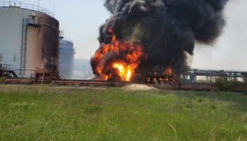 На Луганщине из-за обстрела загорелся нефтеперерабатывающий завод, есть угроза взрыва