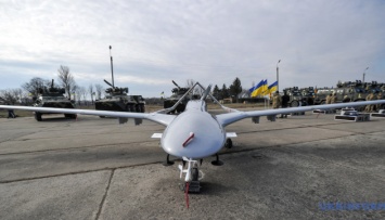 Враг атакует инфраструктуру аэродромов, чтобы навредить украинской авиации