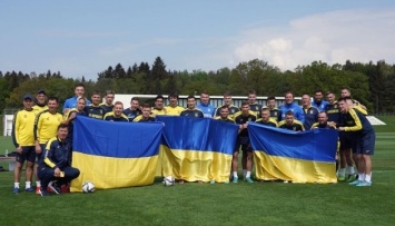 Футболисты сборной Украины отправляются на матч против «Боруссии»