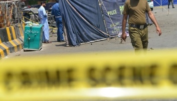 Смертник устроил теракт в Пакистане: погибли шестеро, среди них трое детей