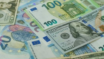 НБУ больше не будет ограничивать курс наличной валюты в банках
