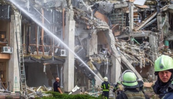 В Харькове в результате вражеских обстрелов горел рынок