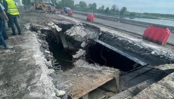 В Макарове на Киевщине началось восстановление моста через реку Здвиж