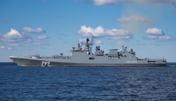 Россия перегруппировывает флот - в Черное море вошел крейсер «Адмирал Макаров»