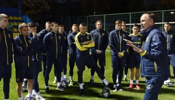Сборная Украины по футболу не будет играть спарринги в мае - СМИ