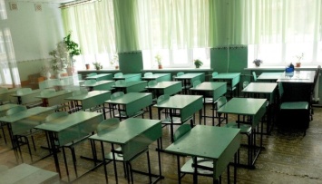 Школам в оккупации разрешили идти на простой - учителям будут платить две трети зарплаты
